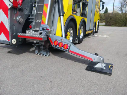 Dépanneuse lourde SCANIA S650 8X4