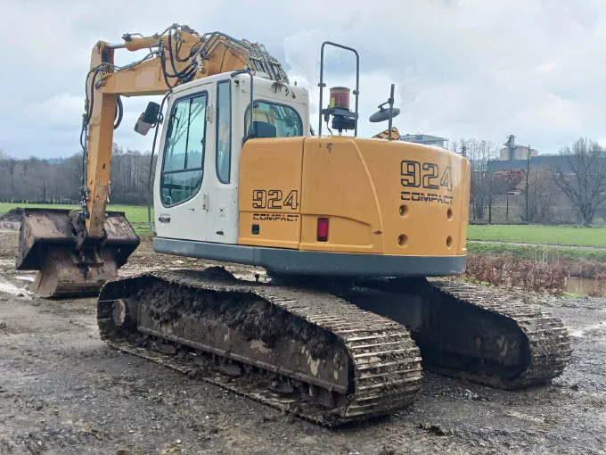 Pelle à chenilles Liebherr 924 Compact