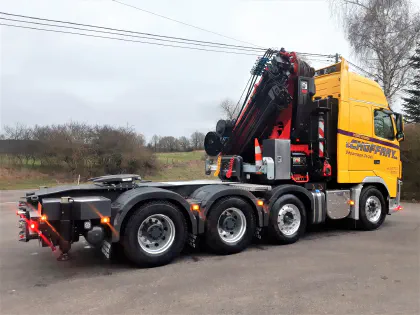 Grue 80T sur tracteur 8X4