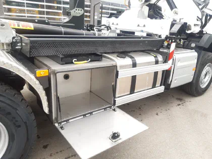 Système lève-conteneur HYVA 6X4 avec grue