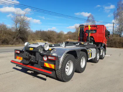 Système lève-conteneur HYVA 8X4