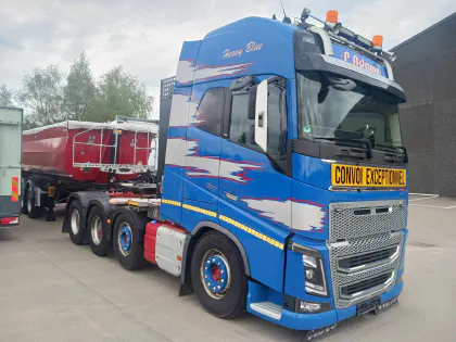 Ensemble VOLVO FH16 8X4 + semi NOOTEBOOM 5 essieux