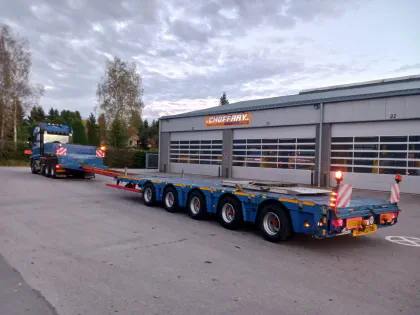 Ensemble VOLVO FH16 8X4 + semi NOOTEBOOM 5 essieux