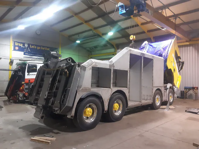 Construction de la dépanneuse Scania S650