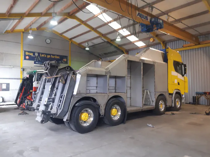 Construction de la dépanneuse Scania S650