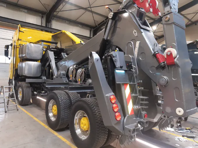 Construction de la dépanneuse Scania S650