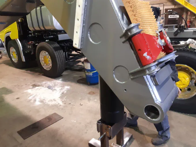 Construction de la dépanneuse Scania S650