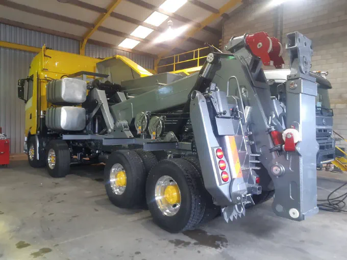 Construction de la dépanneuse Scania S650