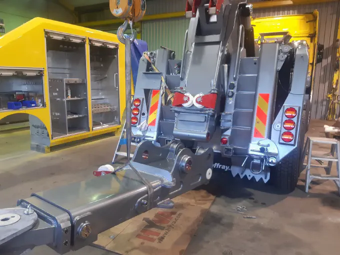 Construction de la dépanneuse Scania S650