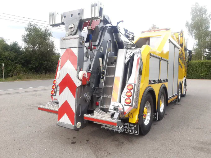 Construction de la dépanneuse Scania S650
