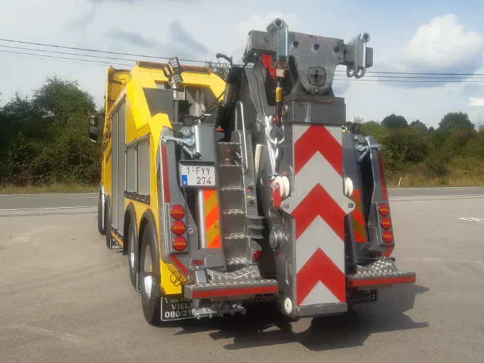 Construction de la dépanneuse Scania S650